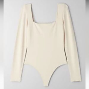Aritzia Babaton Contour Squareneck Longsleeve Bodysuit Sand White